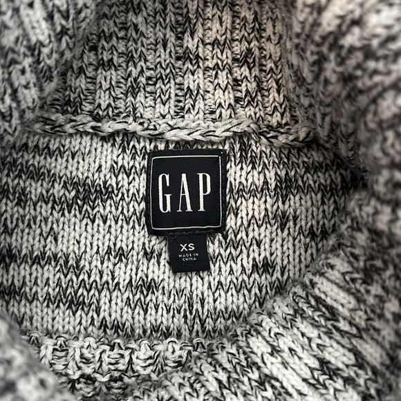 Gap Women’s Black and White Turtleneck Knit Long Sleeve Sweater Size xsmall - Picture 4 of 10